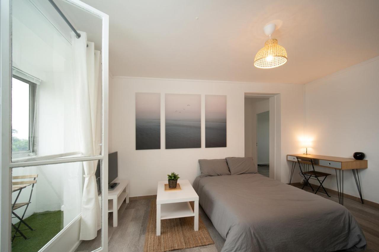 Appartement Tout Equipe Parking Balcon 2 Chambres Marselha Exterior foto